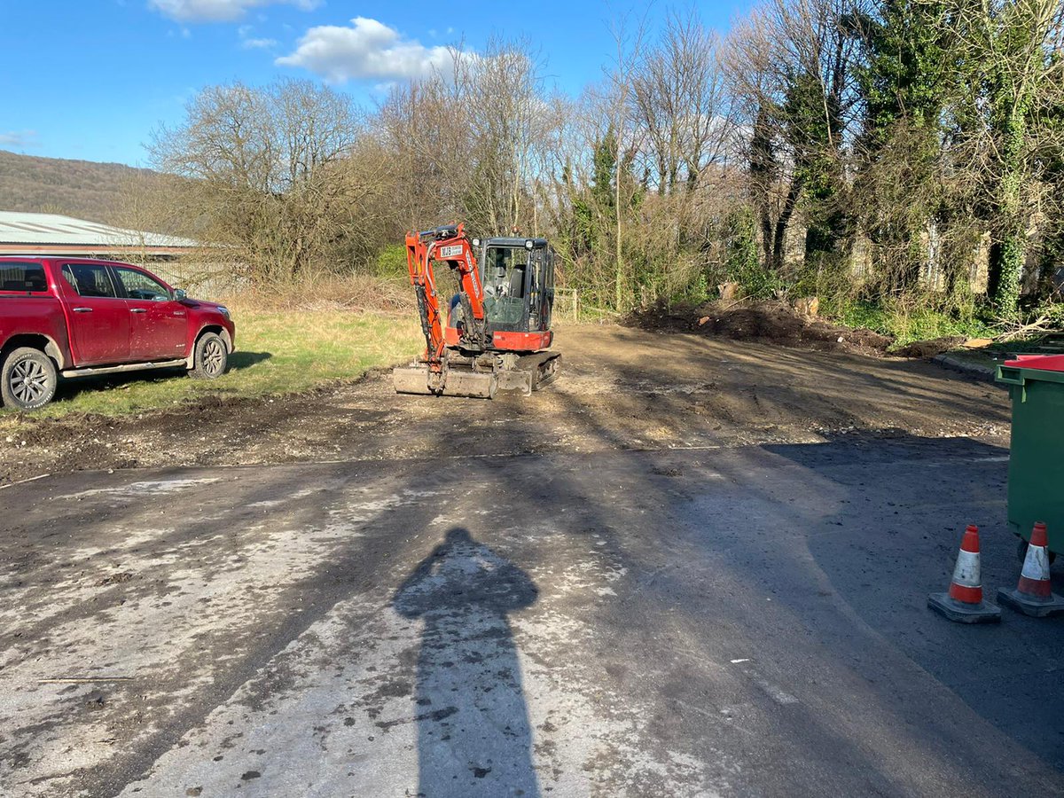 HireMjb's tweet photo. Working at Bankfield Surgery carrying out a muck shift in preparation for further works.
#MJB #groundworks #muckshift #elland #westyorkshire #planthire #machinery https://t.co/ny8318kWzs