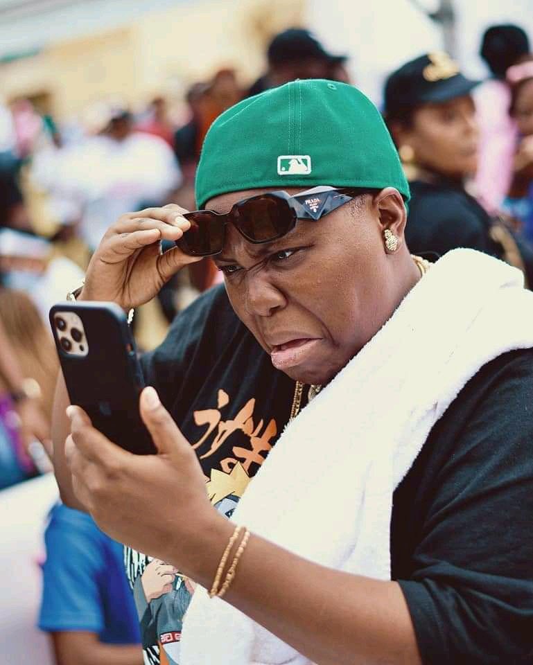 Darriuz9's tweet photo. Your mom after seeing your little brother's #kcpe results

#kcpe2022 #mudavadi # https://t.co/3n0rS1baOY