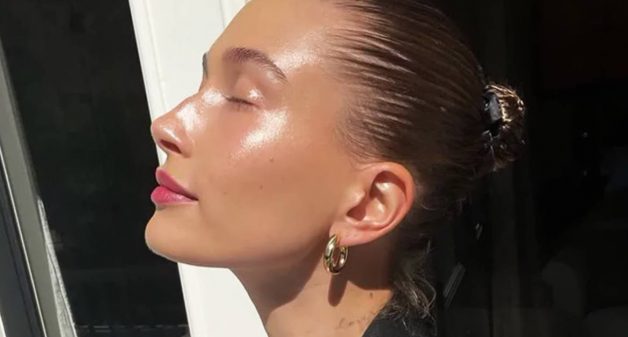 Her cildin kendi ihtiyacına göre ayarlanması gereken rutinlerinize yalnızca bir serum ekleyerek parlak cilde bir adım daha yaklaşabilirsiniz.
drycleanonlymagazine.com/parlak-cilde-g…
#ciltserumu #ciltbakımı #günlükbakım #drycleanonlymagazine