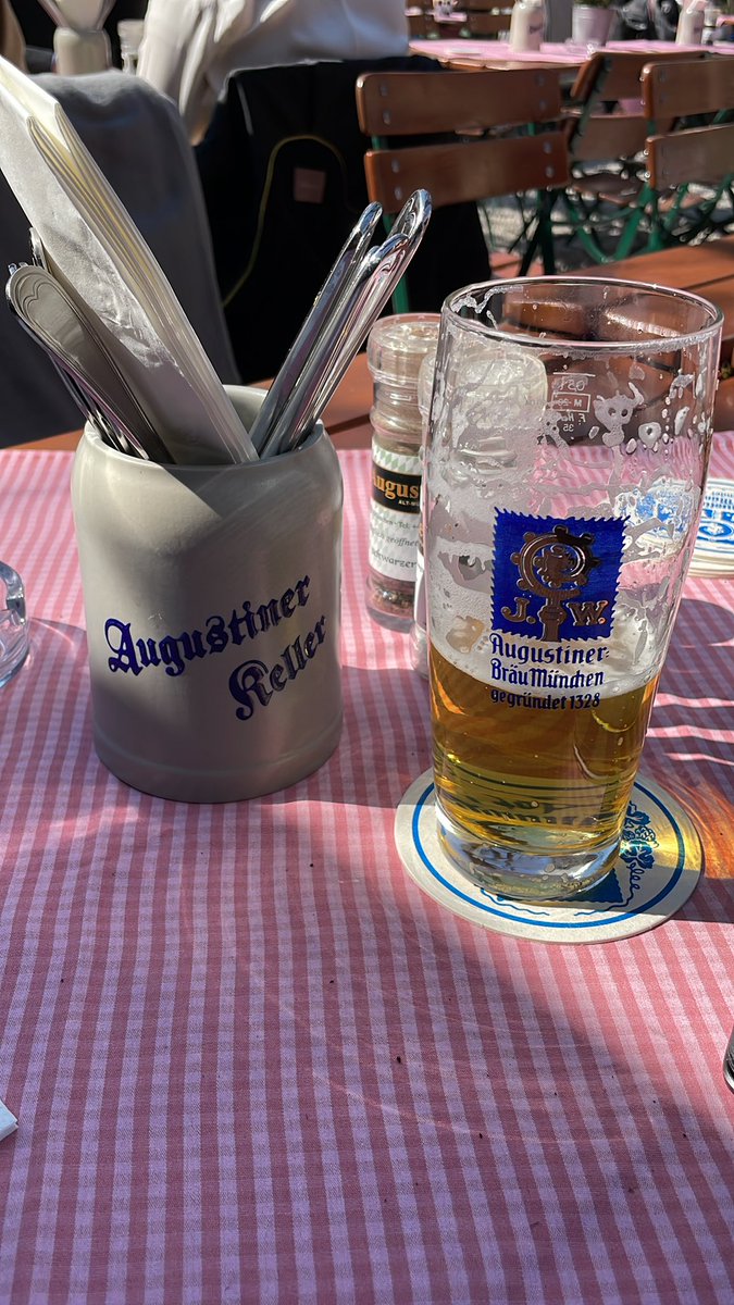 PnzrKaufman's tweet photo. Have to drive to Munich to get your American spec Honda serviced? Guess what is a twenty minute walk away… #edelstoff https://t.co/EqlCnWW325