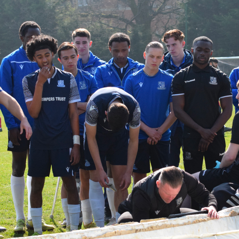SUFCRootsHall's tweet photo. Southend United U18s returned to winning ways with a 2-1 success at Stevenage in EFL Youth Alliance Merit League One on Saturday morning 🔵

Read the report 👇