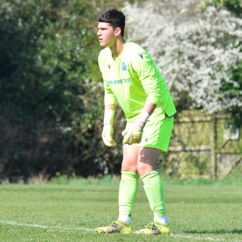 SUFCRootsHall's tweet photo. Southend United U18s returned to winning ways with a 2-1 success at Stevenage in EFL Youth Alliance Merit League One on Saturday morning 🔵

Read the report 👇