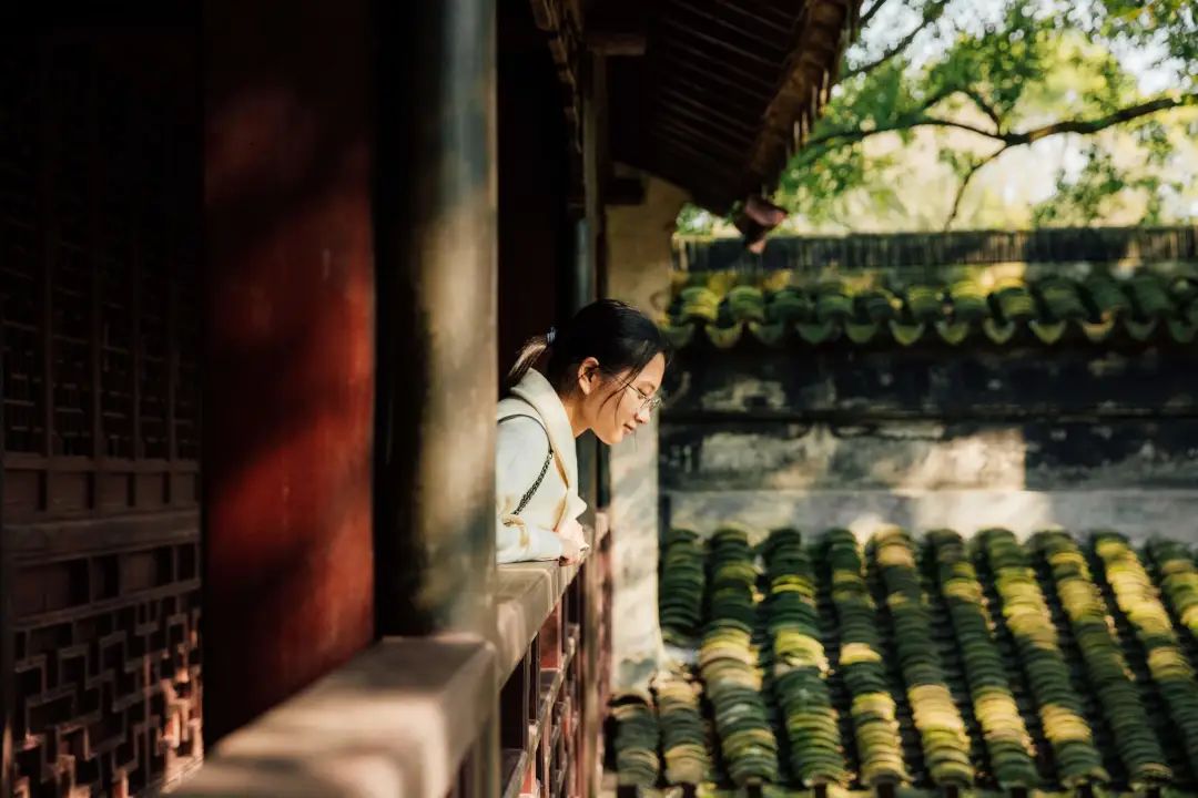 ThisisSuzhou's tweet photo. Tongli Ancient Town in #Suzhou has a history of over 6,000 years. You don't want to miss a spring tour in this quiet yet fabulous waterside town, with its well-preserved historical architecture sure to leave you awestruck at every turn! #SpringInSuzhou https://t.co/9X9s5SfaZH