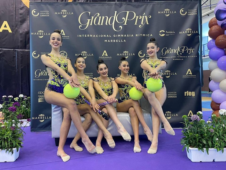 AlhEsDeporte's tweet photo. SEGUNDO PUESTO Y PASE PARA EL CAMPEONATO COPA BASE DE ESPAÑA DE GIMNASIA PARA EL CONJUNTO CADETE DEL ALDETOR. 

#AlhaurínEsDeporte #AlhaurínEsGimnasia #ClubAldetor #AldetorGimnasia #Gimnasia https://t.co/MnryW9SBRc