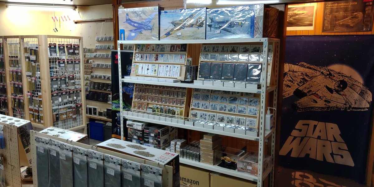 GE_netshopping's tweet photo. 入り口の棚を並べ替えて！

店舗情報:https://t.co/ImaFNkKJ5G
自社WEB:https://t.co/ACVFMlg3YZ

#ミリタリーフィギュア #ガレージキット #リアルフィギュア #アトリエイット #歴史フィギュア #模型 #プラモデル #プラモデル #プラモデル好きと繋がりたい https://t.co/xKaTOjqKbK
