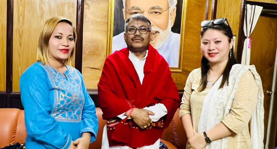 KonthoujamG's tweet photo. Pi Kimneo Haokip Hangshing, Hon'ble MLA 46-Saikul AC, KPA Party called upon me today to congratulate me and discuss various developmental issues. https://t.co/MXtJrKvgMA