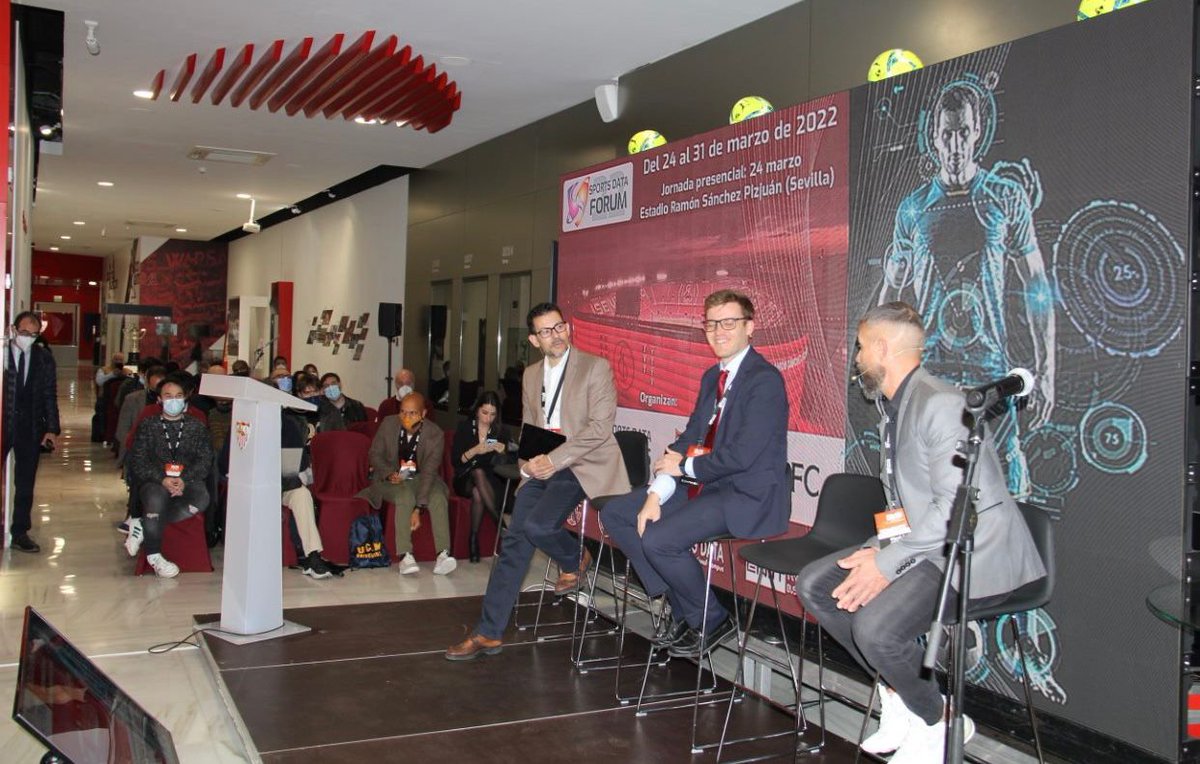 miguelbigdata's tweet photo. Pasada la resaca y el fin de semana solo puedo dar las gracias a todos por este espectacular #sportsdataforum, a los ponentes, a los alumnos, a los asistentes, a mi gran equipo de @SportsDataCamp y como no al @SevillaFC y a la @UCAM, y ya estamos preparando el siguiente. https://t.co/jqG95MlDkG