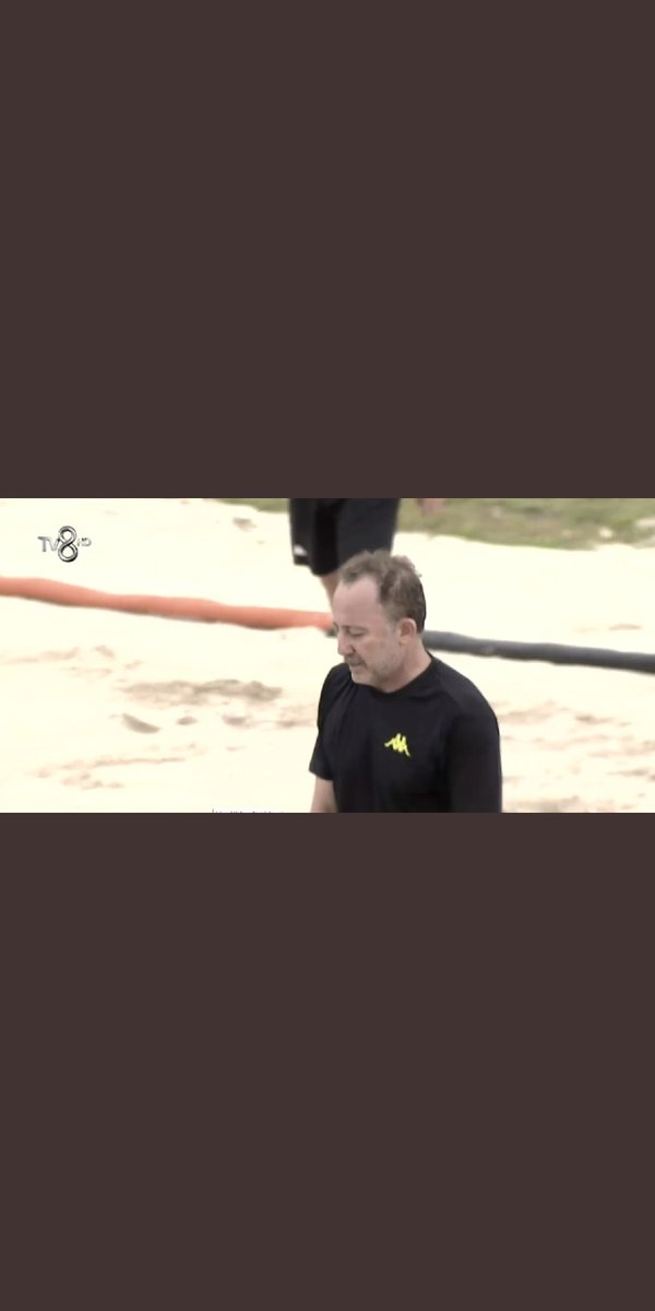 Hocam sen aylar önce dortmund  deplasmanında değilmiydin.?
Ne işin var oralarda #sergenyalcın