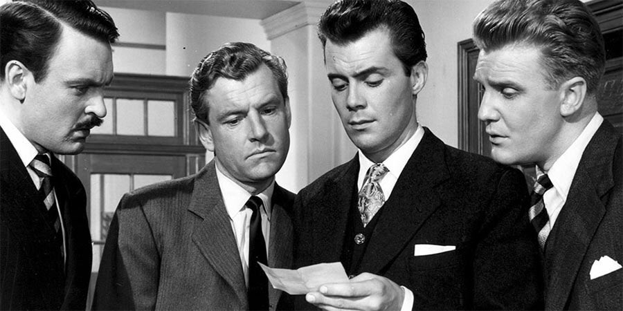 Donald Sinden, Kenneth More, #DirkBogarde and Donald Houston “DOCTOR IN THE HOUSE” (1954) dir. Ralph Thomas

🎬#FilmTwitter🎥 #RankOrganisation