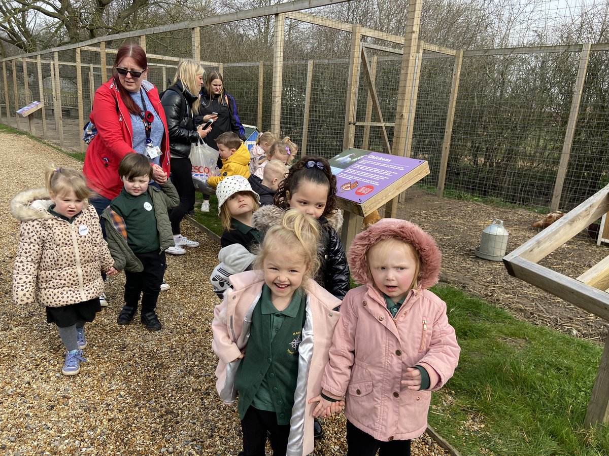 Foundation1wan1's tweet photo. We are here abs having an amazing time so far. Just in the way to the barn for lunch and a play before going to feed sone lambs. #wansbeckprimary https://t.co/A0vAS8nj40