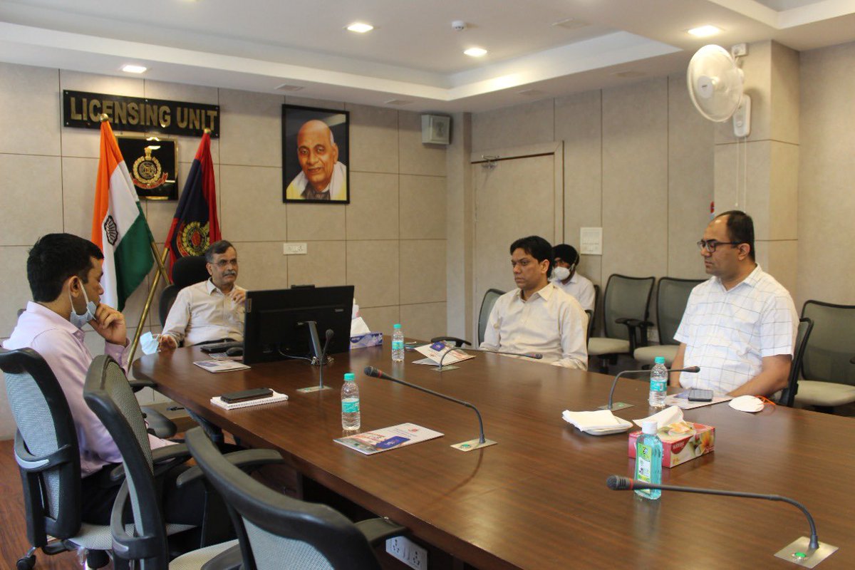 DP_Licensing's tweet photo. @DelhiPolice taking lead in implementing vision of @PMOIndia &amp; @HMOIndia.
Today a team comprising of Sh Gaurav IPS, Secy Home @MP_MyGov &amp; Shri Vineet visited @DP_Licensing  to study the implementation of #SmartCardArmsLicense
#DigitalIndia 
@CPDelhi @SanjaySingh_IPS @opmips https://t.co/MlPyj3spcP