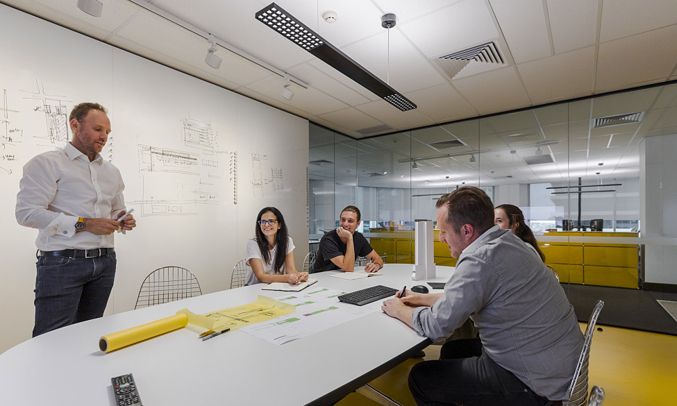 Participa en el taller presencial gratuito de ERCO en Barcelona sobre "Estrategias de iluminación para espacios de trabajo". my.mtr.cool/xbczfnlwqt #oficinas #diseñodeoficinas #iluminacion #iluminacionprofesional