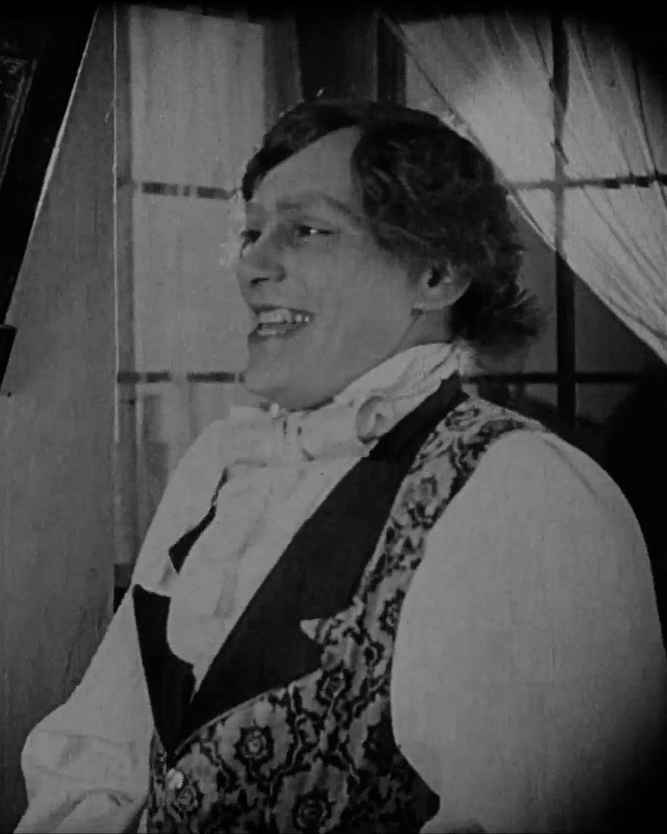 TessSaidSo's tweet photo. 27 singles in 27 weeks…

🚨2nd single is out now!!🚨

👉 Click link in bio to listen👈

#nosferatu #piano #percussion #filmmusic #piano #silentfilm #silentmovie https://t.co/Vm6hSu1uOZ