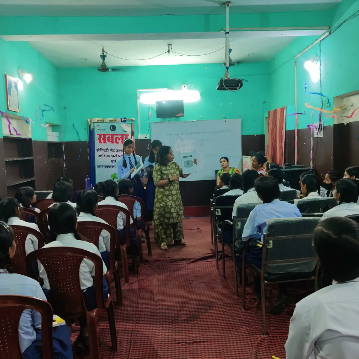 Sabla2020's tweet photo. #SumArth conducted workshop under the program #SABLA on Menstrual Health Management for adolescent girls. Here are some glimpse of the first session of the workshop.
#gaya #periods🩸#menstruationmatters  #humnahichupayenge @smritiirani @narendramodi @PMOIndia @NitishKumar https://t.co/Wx3yhBjJh1