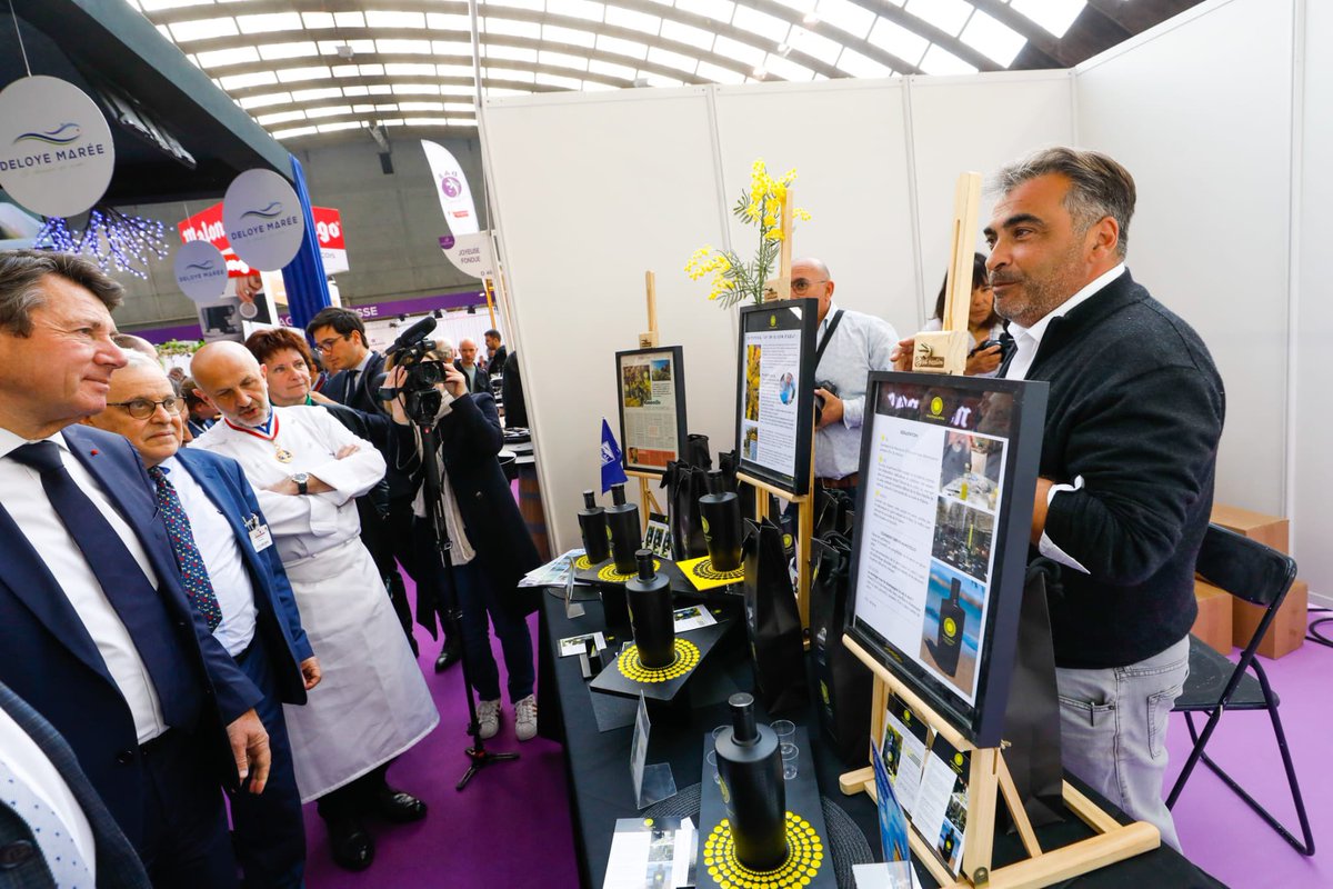 cestrosi's tweet photo. Concours et challenges prestigieux, ateliers pratiques, mini-conférences... Plus de 17 000 visiteurs professionnels sont attendus sur le salon. Chefs étoilés, MOF et grands noms de la gastronomie, de la restauration, de la boulangerie ou encore de la pâtisserie sont présents. https://t.co/KvI0lNm5Af
