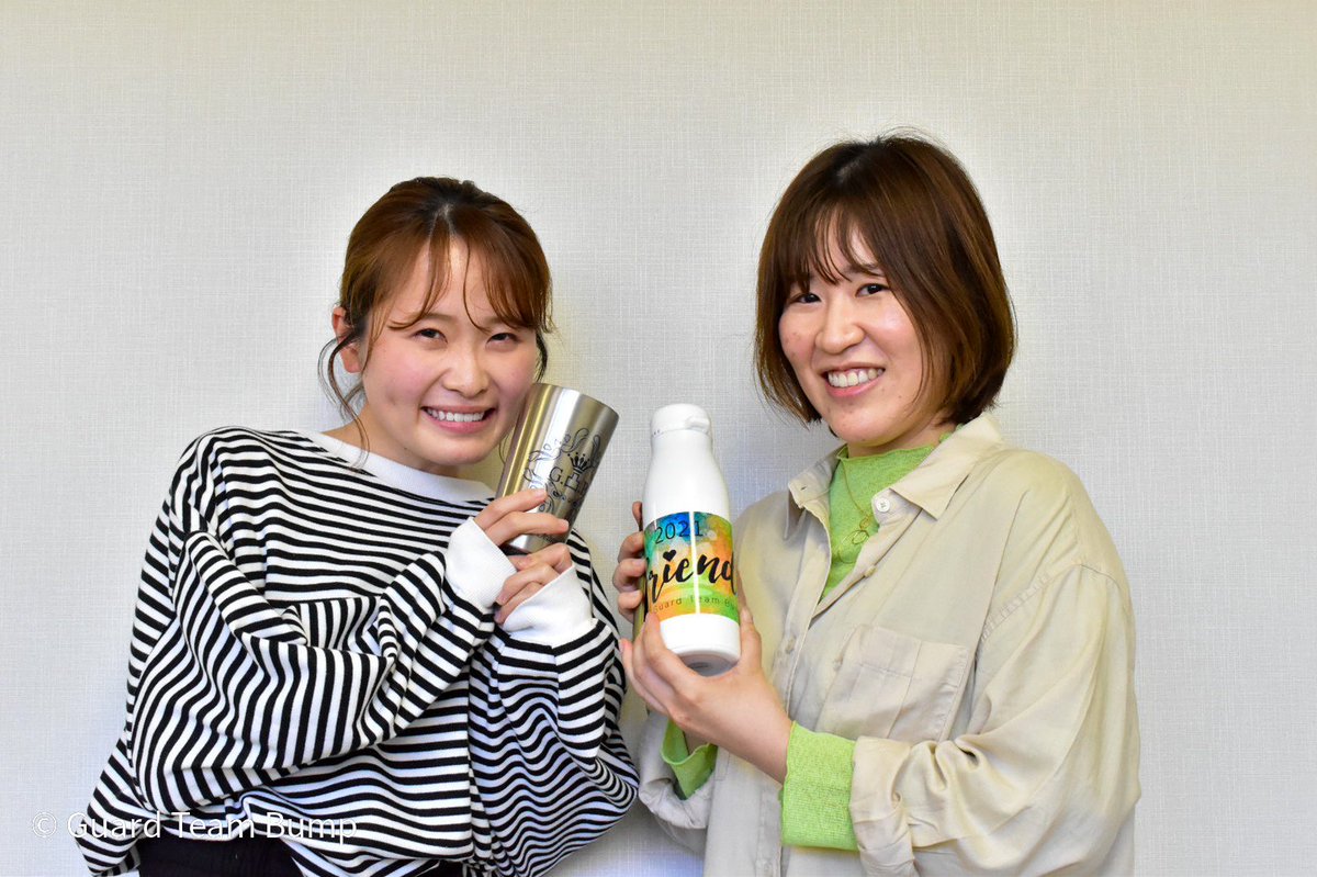 BumpColor's tweet photo. 【#3rdyearGTBlog-day357】
~of the year~
←Left
2021 Rookie of the year 「Akarin」
→Right
2021 GTB of the year 「Amacchi 」
congratulation👏🎉
メンバー間の投票でのみ決まる、オブ・ザ・イヤー👑
受賞、おめでとうございます👏✨
#GTBlog357
#バンプレポ687
#カラーガード #浜松 #GTB https://t.co/n5iMLj6HFt