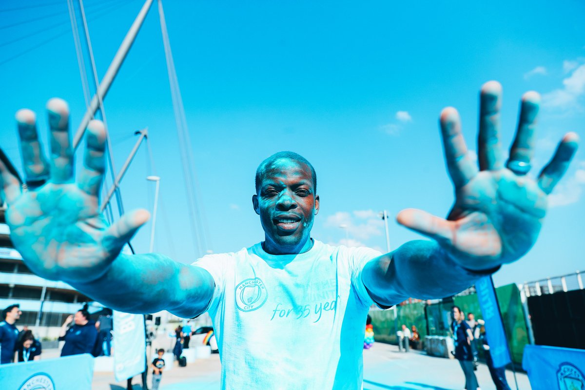 citcmancity's tweet photo. π| @ManCity fans raised thousands of pounds for charity at our #BlueRun2022 on Saturday!
Thank you to everyone who took part. Your donations will ensure our mental health programme can continue to support young people in Manchester. #CityThrive
πΈβ‘οΈ https://t.co/pw3XY7XncG https://t.co/r0TxFfVyW2