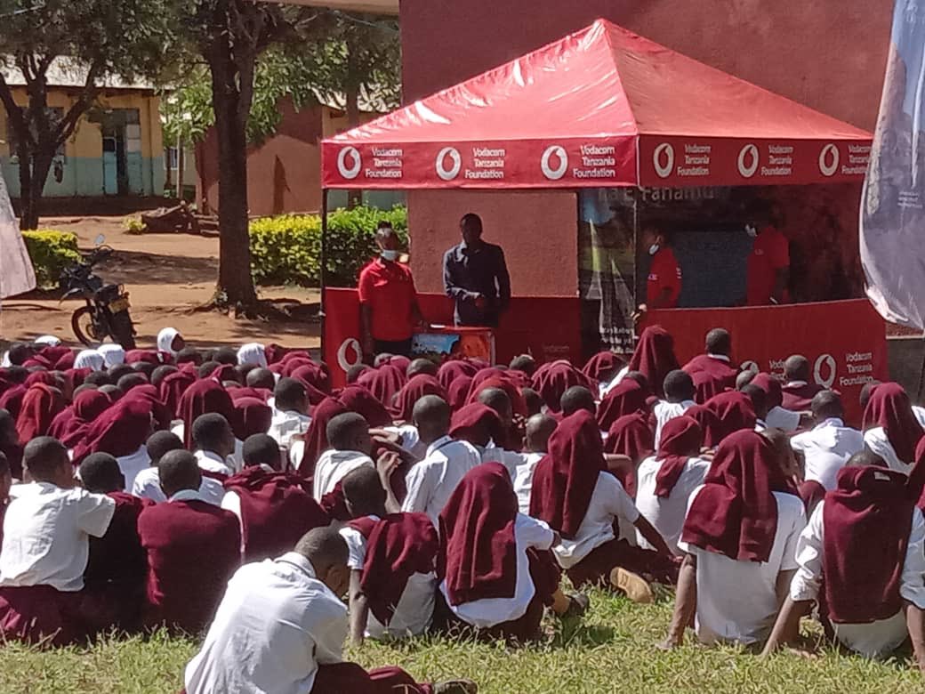 ystanzania's tweet photo. Great excitement in our #YSTSchools Students and teachers learning about E-Fahamu @vodacomtzfound @VodacomTanzania https://t.co/lSpgk8n5eq