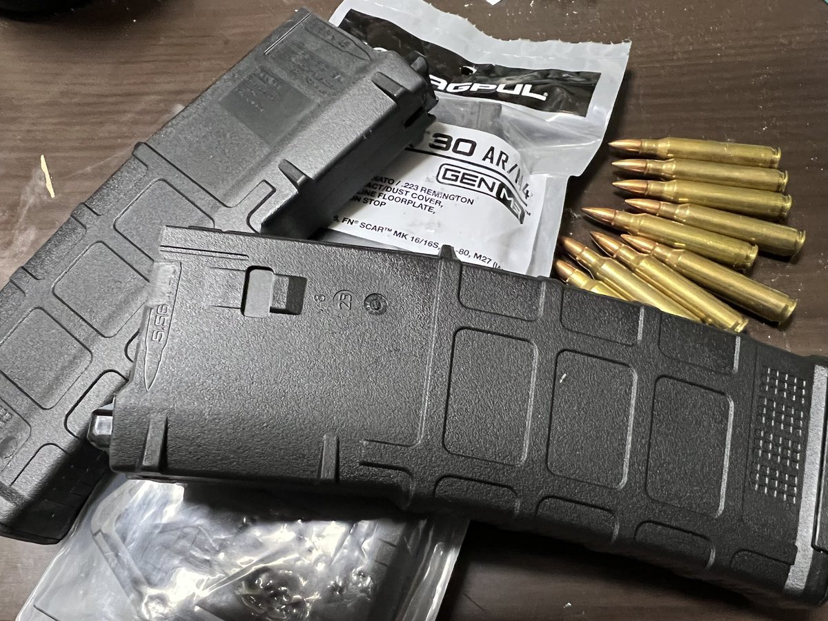 sandan_custom's tweet photo. 某YouTuberに加工を頼まれた実Pmag加工のトレポン用マガジン完成。
最近ショットガンいじりの頻度が落ちてきちゃった💦
#トレポン
#PTW https://t.co/tDJMUXpm0B