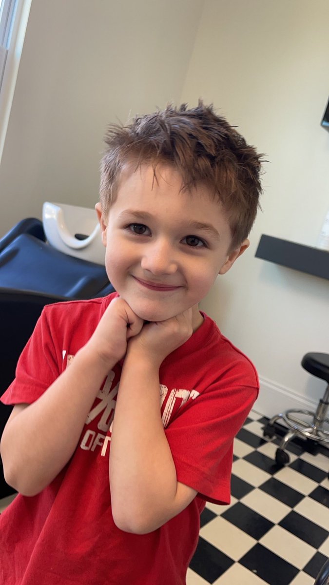 DanniGirl_1's tweet photo. @andyserkis if you could send him a autograph ge would just be so excited. His namw is Greyson. Our address is 304 sandalwood easley sc 29640 we look forward to many more years of family time watching your movies ty for that https://t.co/U4vzRQqVH5