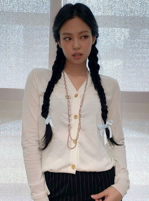 world's first woman, jennie kim