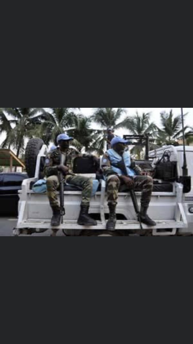 SabineBaudoinG's tweet photo. 28 mars 2011.
Ouest de la Côte d'Ivoire.
LE GANG DES BARBARES LANCE L'ASSAUT FINAL.
Armée française, #ONUCI,#rebelles pro-#ouattara répandent la #mort sur leur passage. Plus de 1000 morts et disparus en une journée.
#Sarkozy #ArméeFrançaise #CVI225 #Afrique #France https://t.co/oKsVpwji4t