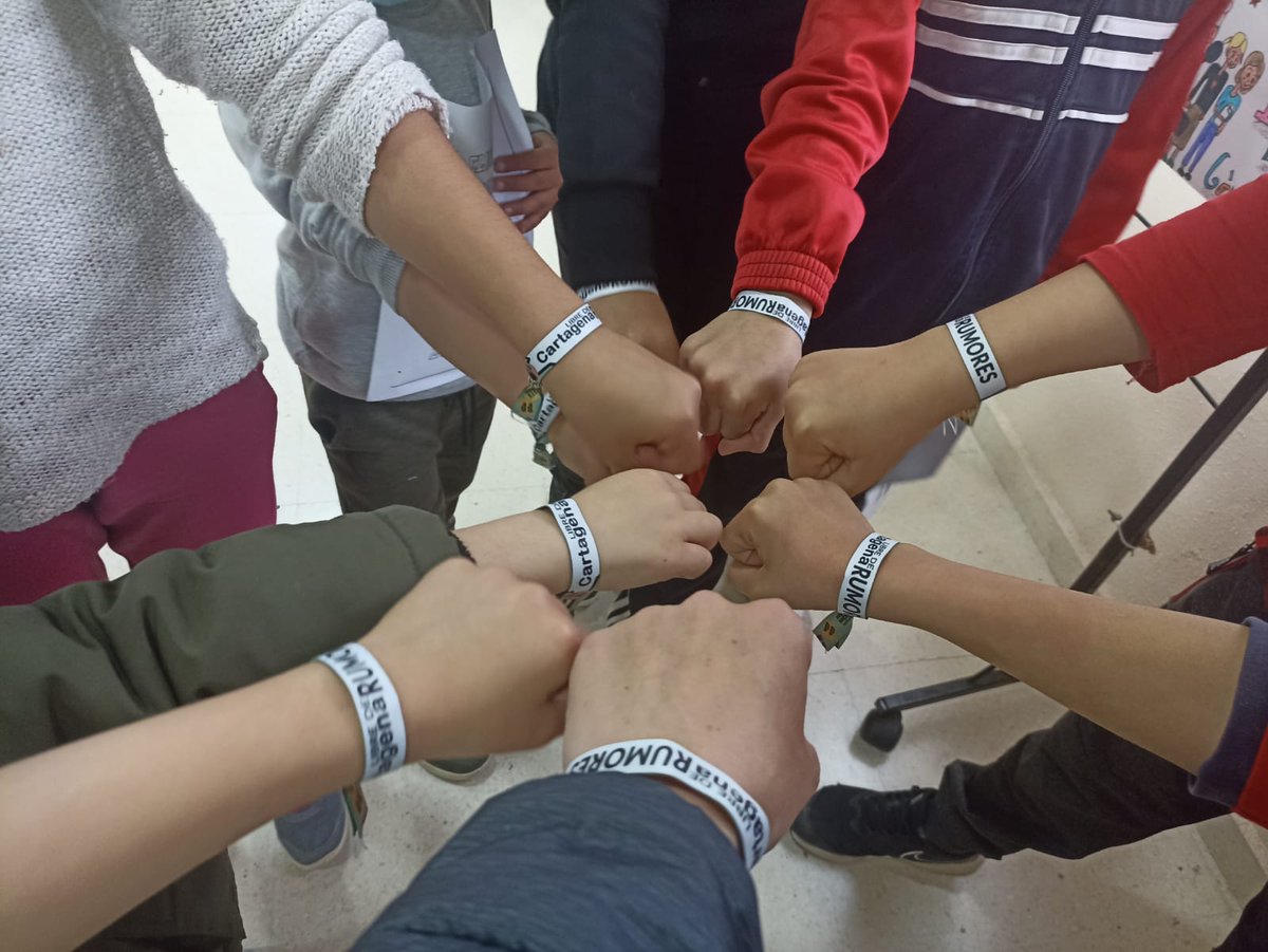 antirumores_ct's tweet photo. ¡Gracias a los grupos de "Aprende Jugando", de la Concejalia de Servicios Sociales, por unirse a nuestras actividades contra la discriminación racial!
#antirumores https://t.co/LfBmU4EvZm