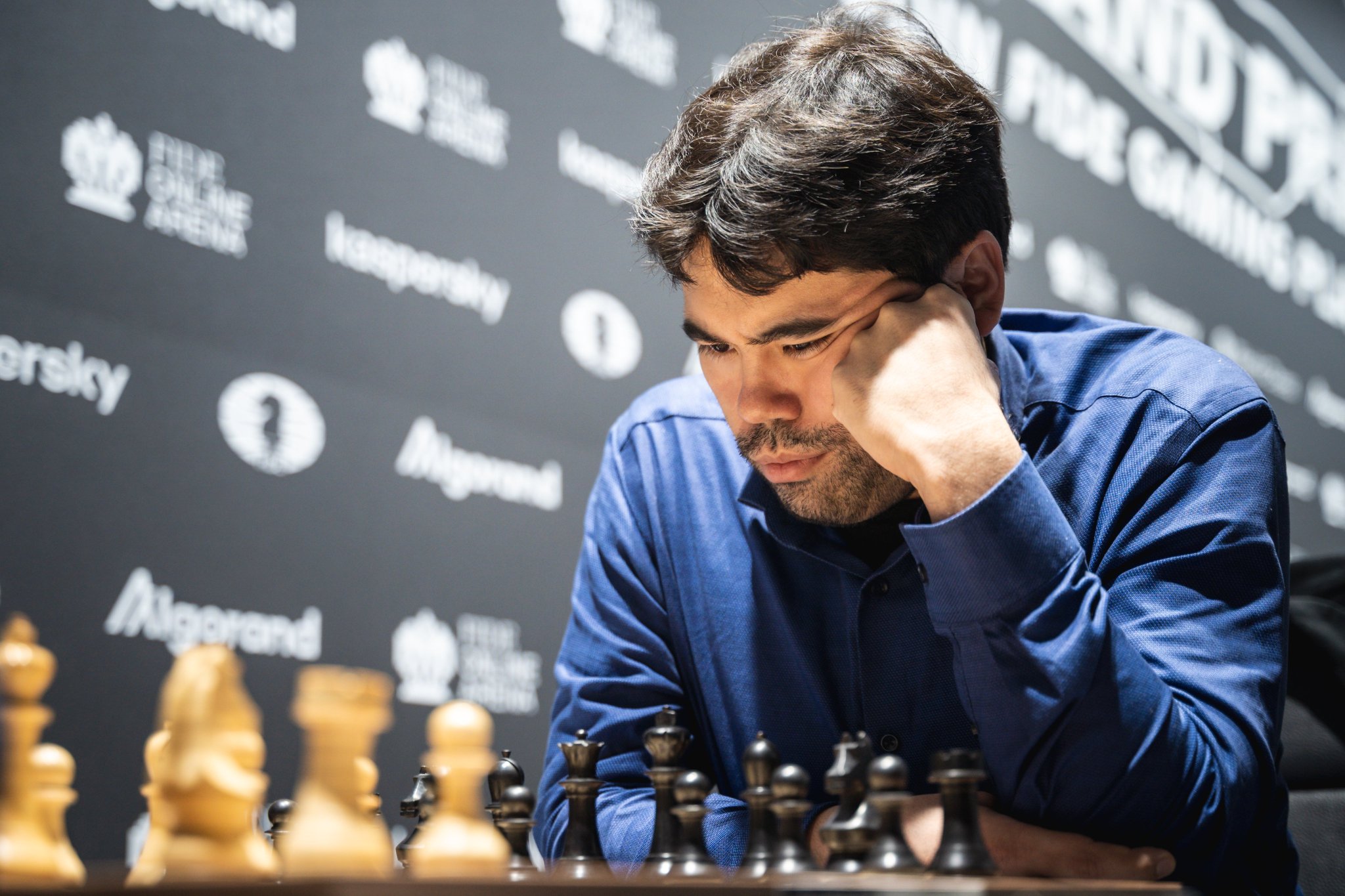 International Chess Federation on X: 🇺🇸 Hikaru Nakamura beats 🇷🇸  Alexey Sarana to score a winning hat-rick; this brings him to a score of  4/5, joining Esipenko in the lead! Hikaru played