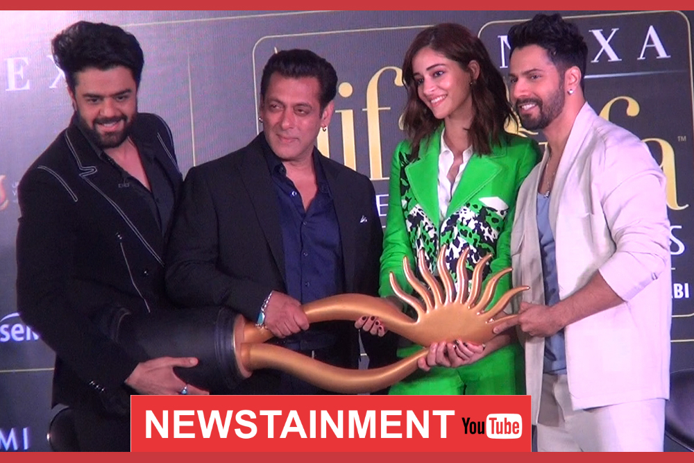 NewstainmentTV's tweet photo. #SalmanKhan𓃵  IIFA Awards 2022 with Varun Dhawan Ananya Panday Press Conference #IIFAYASISLANDABUDHABI2022 

Watch video on https://t.co/iKbZddoplB

#IIFA2022 #SalmanKhan #YasIsland #InAbuDhabi #VarunDhawan #AnanyaPanday #ManieshPaul https://t.co/PADTdxaQc0