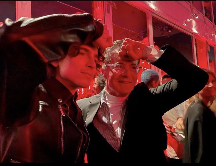 FO83UbpXEAw2RzQ?format=jpg&name=900x900