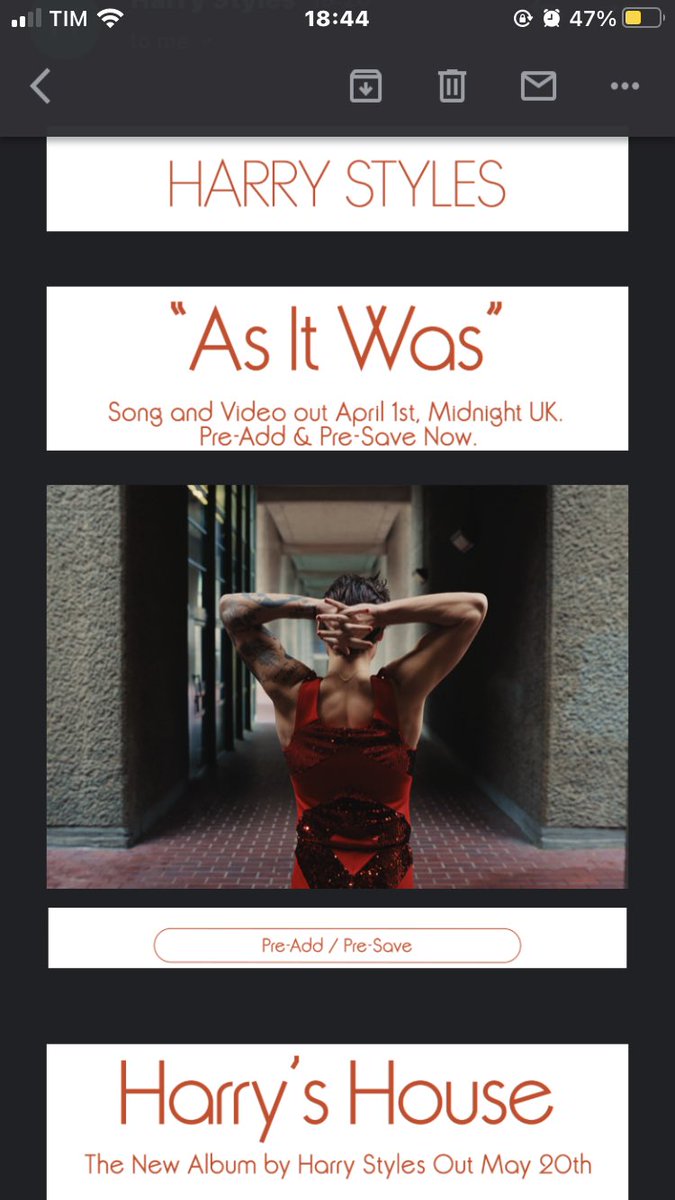 sofiaxbw's tweet image. secondo me è un pesce d’aprile 
#HarryStyles