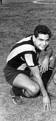 Un día como hoy nacía Luis Cubilla, puntero sanducero campeón uruguayo con <a href="/OficialCAP/">PEÑAROL</a>, Nacional, Defensor. Ganó la Libertadores con aurinegros y tricolores, también con Olimpia. Mundialista con la celeste. Sinónimo de ganador como jugador y como entrenador