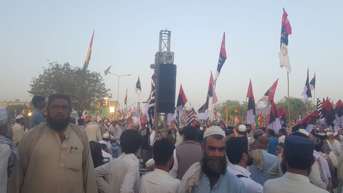 QWP_PK's tweet photo. قومی وطن پارٹی کے کارکنان پی ڈی ایم لانگ مارچ میں شرکت کے لیے قافلوں کی صورت میں مرکزی جلسہ گاہ اسلام آباد میں پہنچنا شروع ہوگئے
#QWP #PDMLongMarch https://t.co/mU7s51IulQ