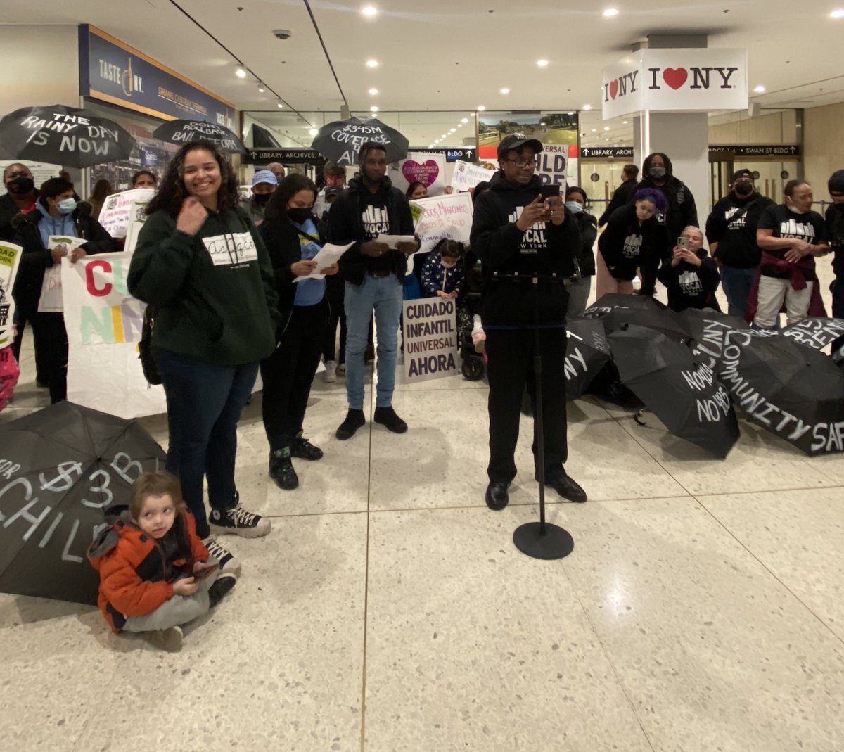 TenantBloc's tweet photo. At the Invest In Our NY press conference now calling for an end to 421a and its rebrand 485w. Tax breaks to the richest developers don’t solve our housing crisis, giving people homes DOES. #HomesNotJails #End421a https://t.co/K0l6TpwIA6