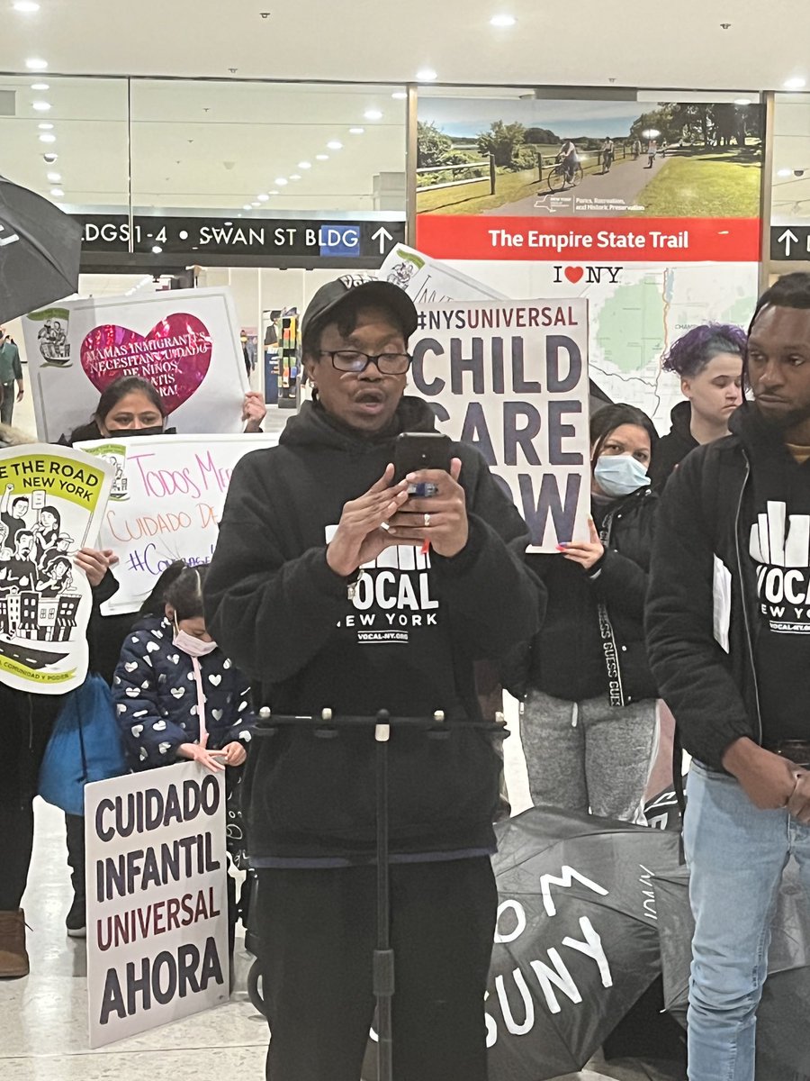 garrar26's tweet photo. “We don’t need need to bail out corporate landlords.  We need to stop evictions and create vouchers for people who don’t have housing.” ⁦@VOCALNewYork⁩ member Alex

#GoodCause #HAVP #End421a https://t.co/s89kapNzmP