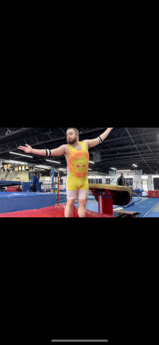 BrineHairz's tweet photo. Sneak Preview of my 2022 Fantasy football punishment🙃
Full video coming soon 😎 🤸‍♂️ 🤸 https://t.co/EVuCu2piuN