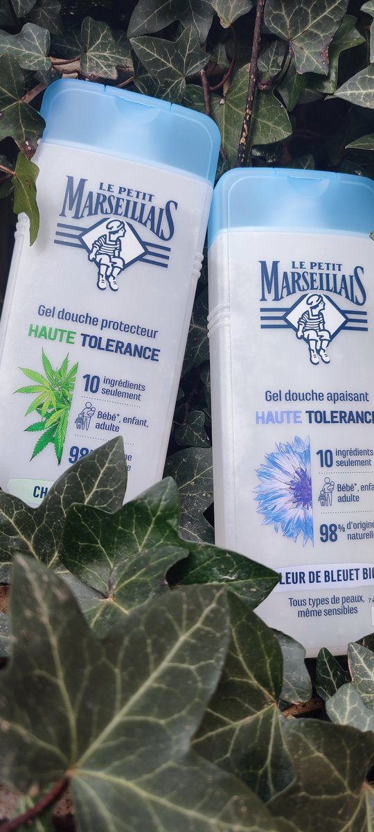 NinieMax's tweet photo. Ça va mousser avec @LePetitMars nous avons reçu à tester deux gels douche de la gamme Haute tolérance, le gel douche protecteur au chanvre bio et le gel douche apaisant à la fleur de bleuet. #LPAHAUTETOLERANCE #lepetitambassadeur #lepetitmarseillais https://t.co/NCWqGxm9cK