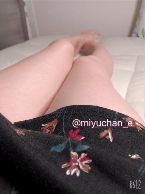 足絡めながらたくさんぎゅーしたい 💭♡ https://t.co/kUX8w25v9e