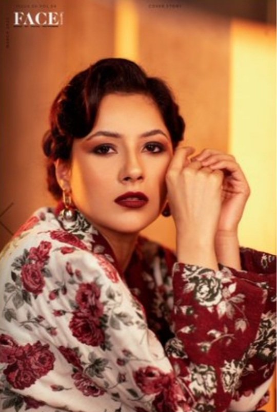 Muskan_2511's tweet photo. Shining star🔥
She is Inspiration to all

LETS FACE IT #Shehnaazians 
#ShehnaazGill https://t.co/2uIz7X6Hlr