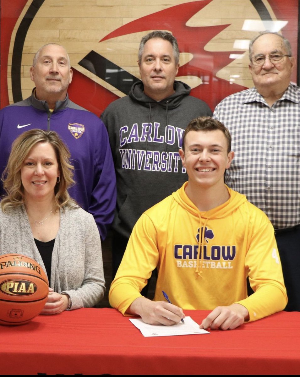 BoysWchs's tweet photo. Congratulations @JacobMason2269 @CarlowMbb @TimKeefer5 https://t.co/d1eCevZ9uW