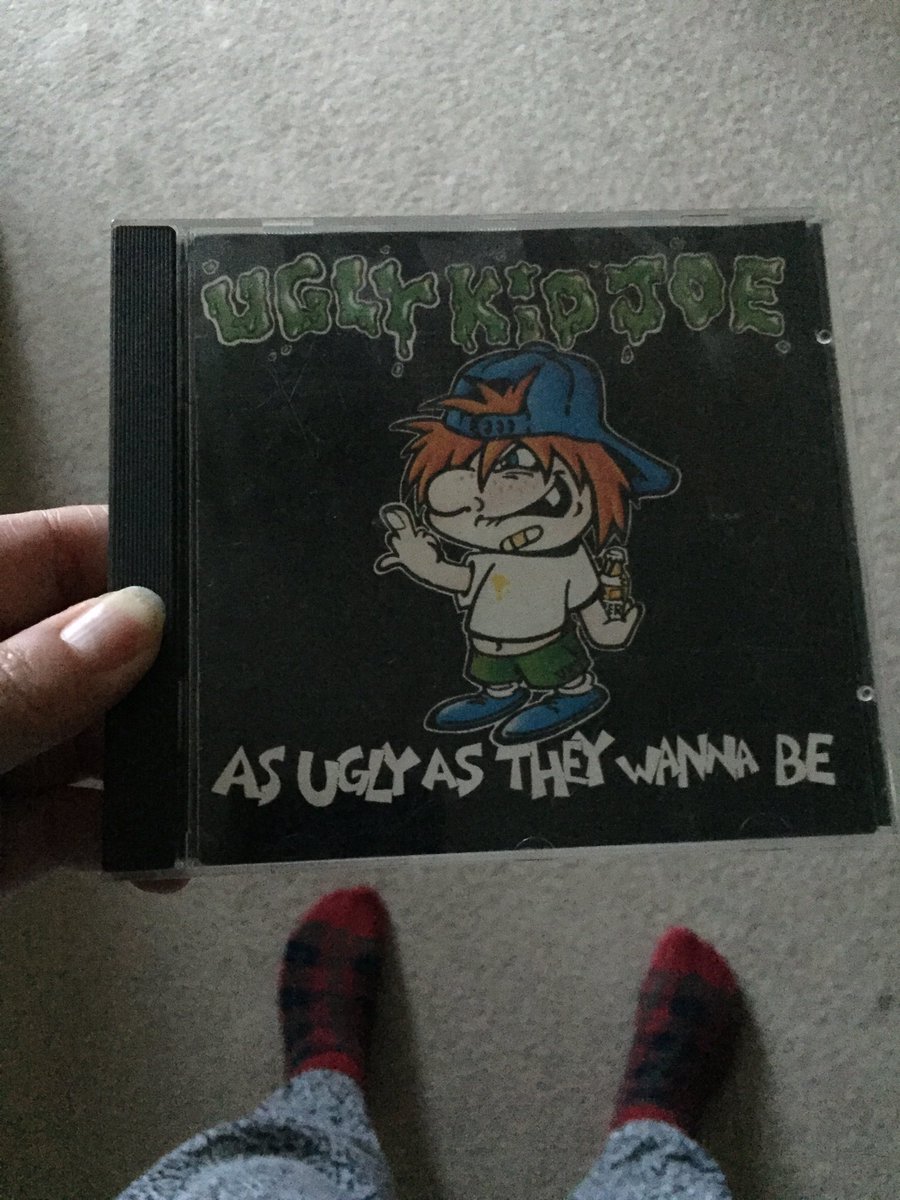 sligo79's tweet photo. Cool sox I no... bought this cd over 30 years ago and now blasting it loud through the whole house (landlords gone with his gf for a week) dancing and screaming 🎉🎉🎉🎉 #freeeeeeedom https://t.co/XpXYeQHgx0
