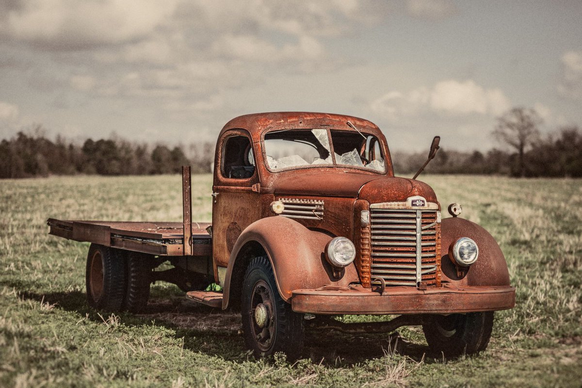 We just published the recording of our recent webinar on YouTube. During the lesson, we went through an entire post-processing workflow including, organizing photos, basic editing, cropping, retouching, &amp; more. Check it out. youtube.com/c/exposuresoft…
Image by <a href="/theexiffiles/">Michael Gillman</a>