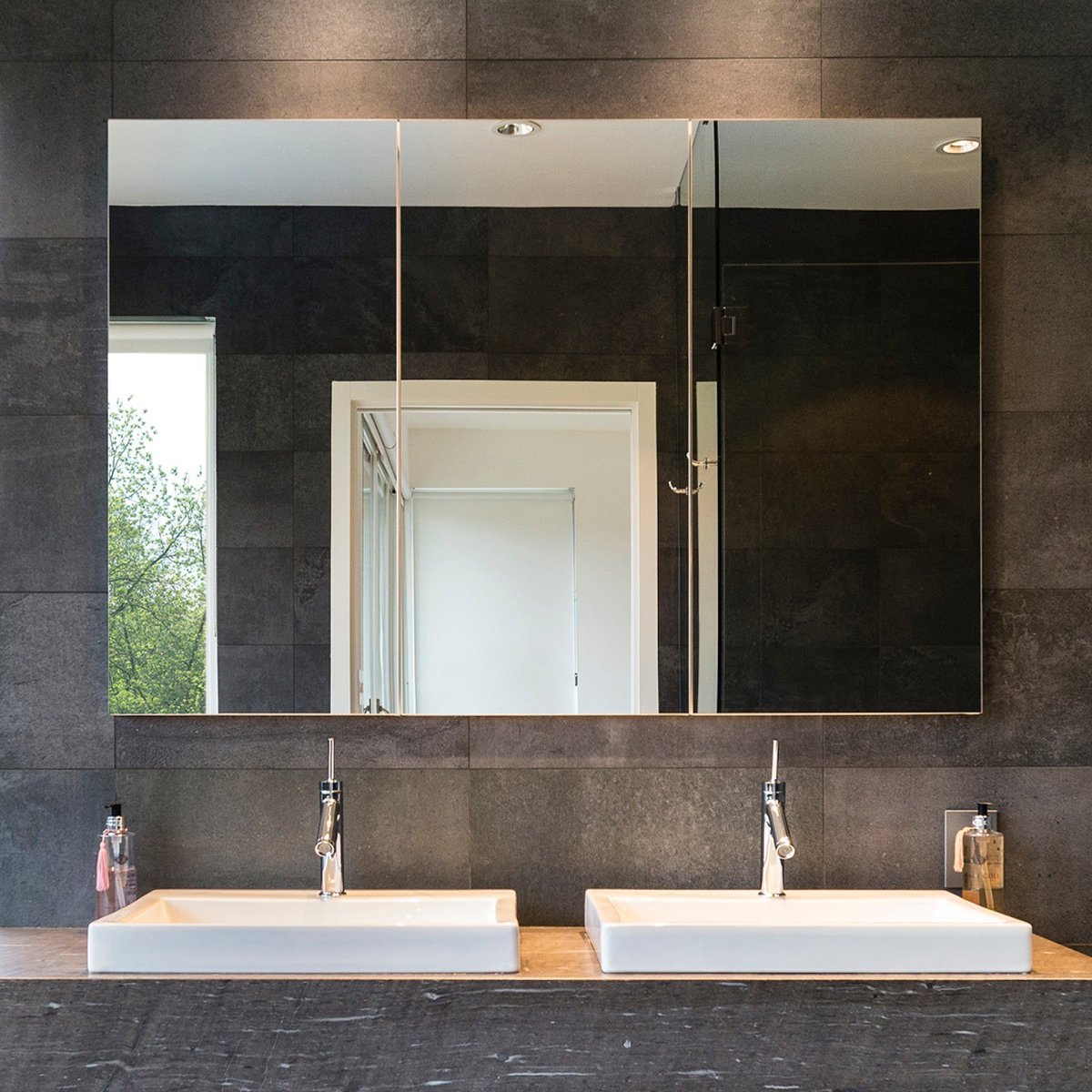 KohlerDenver's tweet photo. #DidYouKnow Bathroom additions are some of the highest ROI renovations you can make to your home? Read more about what upgrades you can make to your home to increase its value:
#KOHLER #DenverDesign https://t.co/dASK91v6eo https://t.co/Gpv2VuWSBi