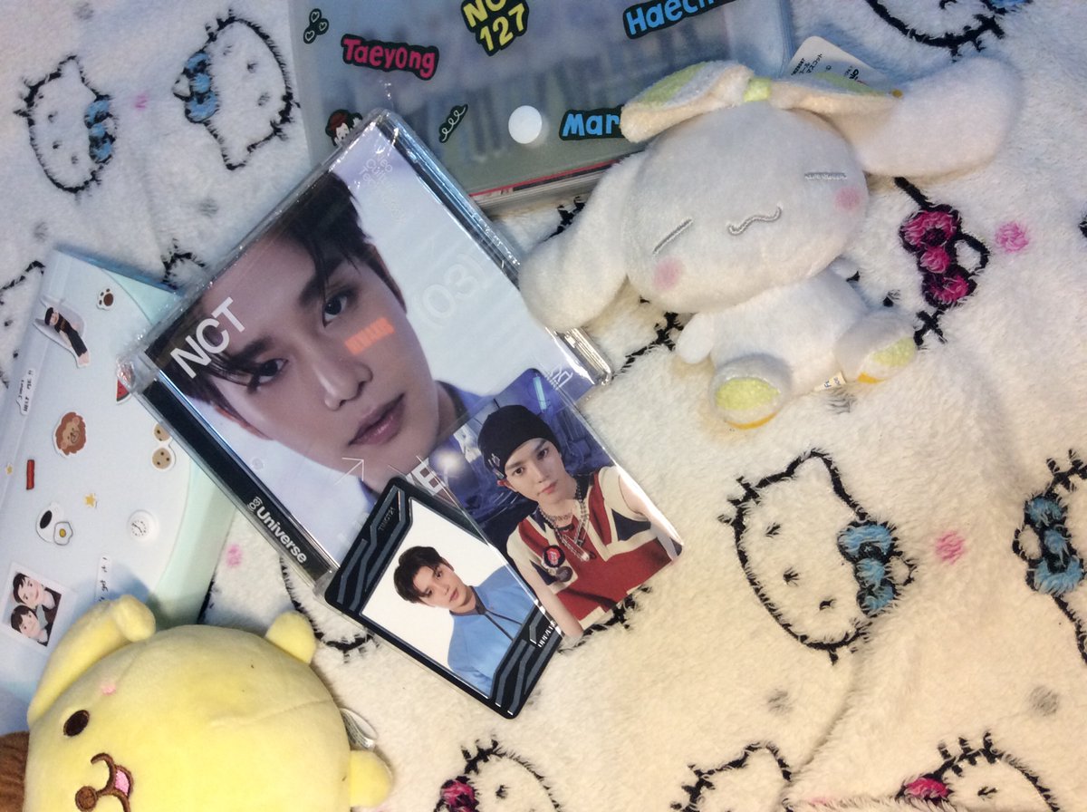 saysuhmt's tweet image. เพิ่งเคยสั่งกับร้านนี้ครั้งแรก ขอบคุณที่เป็นธุระในการนัดรับด้วยนะคะ🙇‍♂️ ปกแฮชานแกะได้อินจุนมาตั้ง 2 ใบ👏👏👏 ปกพี่แทอิลก็เป็นทูแท🥳 ขอบคุณมากๆเลยนะคะ ไว้มีโอกาสจะกลับมาอุดหนุนอีกรอบแน่นอนค่า🥰📦🚚  #พวรจรีวิว