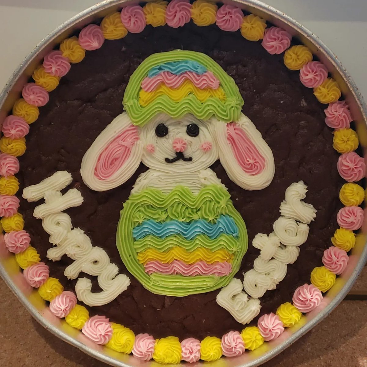 MilliesStirling's tweet photo. "Don't worry, be hoppy."
Pre-order your easter giant cookie today 🐇
#Easter #EasterBunny #cookies #milliescookies https://t.co/zYMtcgD9le