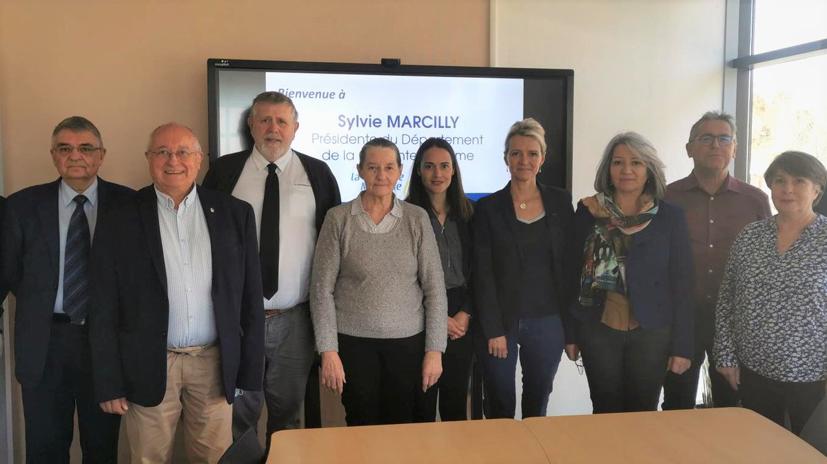 Très heureux d’avoir accueilli <a href="/SMarcilly/">Sylvie Marcilly</a>, présidente du Département de la Charente-Maritime.
De beaux projets numériques en commun et beaucoup d’autres à venir ! #CollTerr