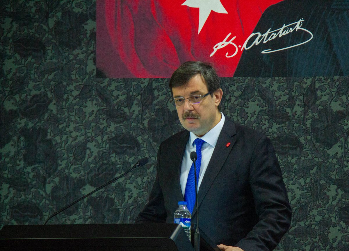 Erzurum_Mem's tweet photo. Bakan Yardımcımız Sn. @yilmaznazif, Hayat Boyu Öğrenme Genel Müdürümüz Sn. @sdulger4, İl müdürümüz Sn.@skaygusuz ve 7 ilden gelen 479 kursiyerle Aile Okulu Projesi Eğitici Eğitimi Kursunun açılışı, Erzurum Hizmetiçi Eğitim Enstitüsünde gerçekleştirildi.
@tcmeb 
#AileOkuluProjesi https://t.co/6gwlUMgdSK