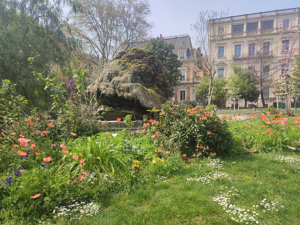 TravelBugBee's tweet photo. Sneak peek but I'm in a new country

And oh my god she pretty!!!!

#montpellier #France #traveling #interrailling https://t.co/BXs9rOknrZ