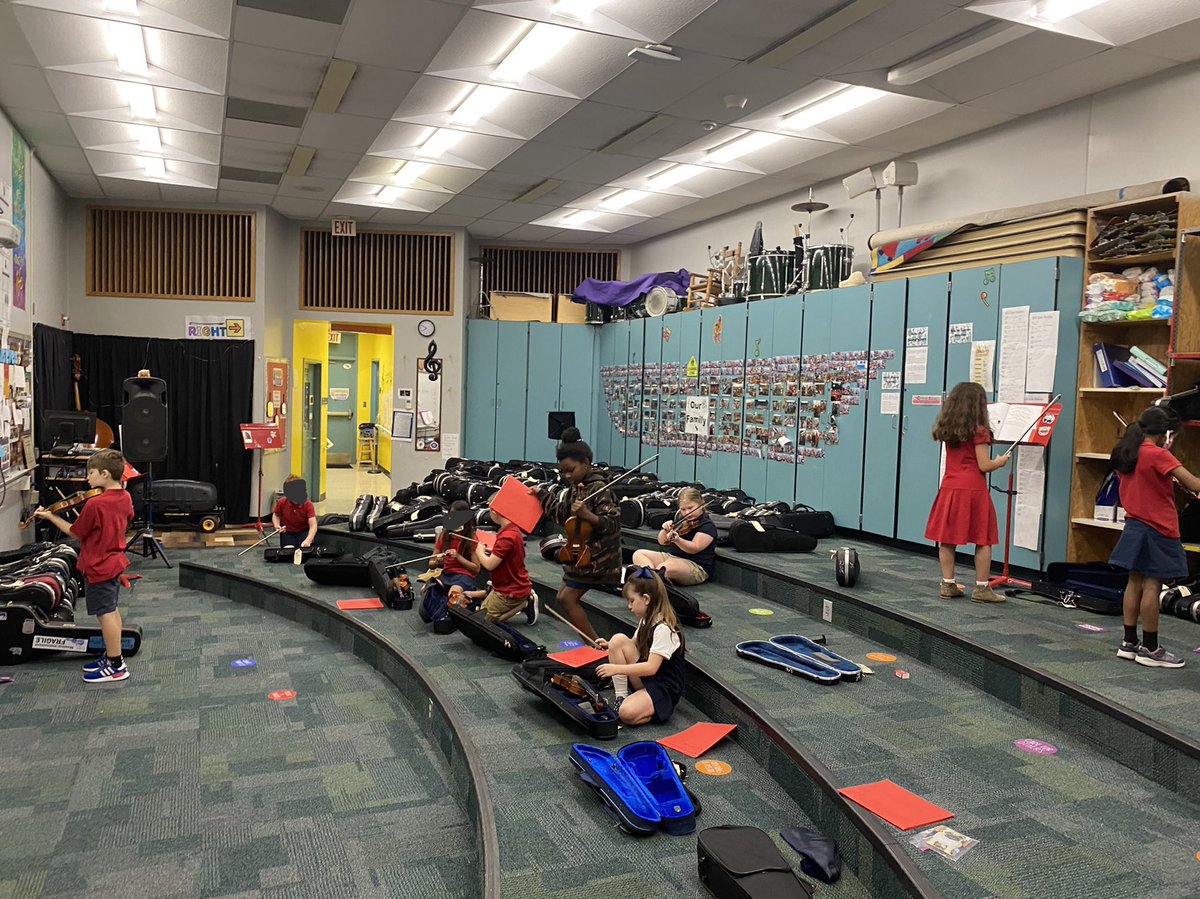 RaymondVmusic's tweet photo. Pardon our mess, we’re busy making music again in violin class! 🎻 ❤️ @rpk8magnet we even got just enough cleaned up so that we could spread out around the room 😂😅 #donetesting #timeforsolos #magnetschoolsrock https://t.co/GRx0GCGhos