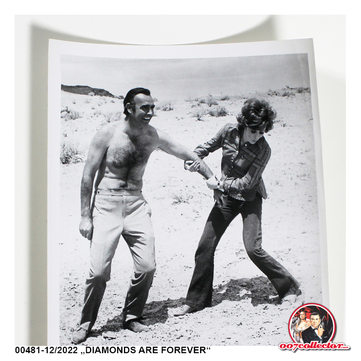 007collector's tweet photo. American ‘Diamonds Are Forever’ press photo, not often seen behind the scenes still; James Bond (Sean Connery) &amp; Tiffany Case (Jill St. John)

Find out more https://t.co/BmrMrcvgZG

#jamesbond #seanconnery #diamondsareforever #bondgirl #pressphoto #007collector https://t.co/bkkiFPmQpe